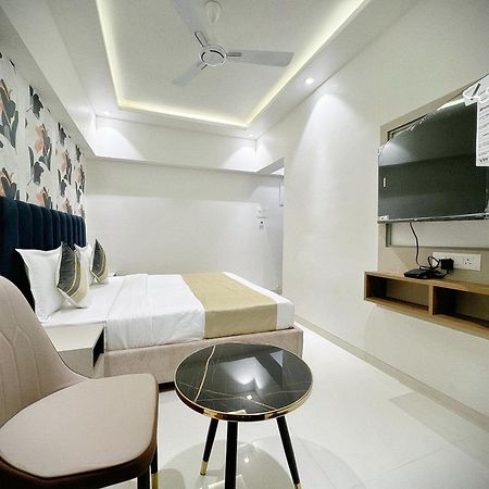 The Orion Premium Suites 뭄바이 외부 사진