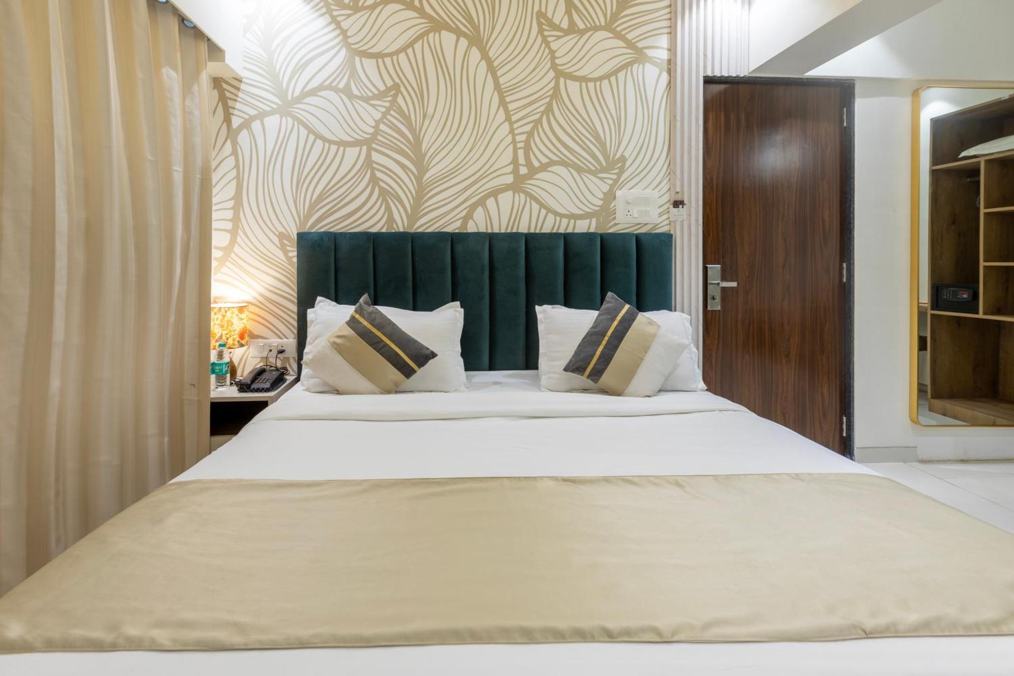 The Orion Premium Suites 뭄바이 외부 사진