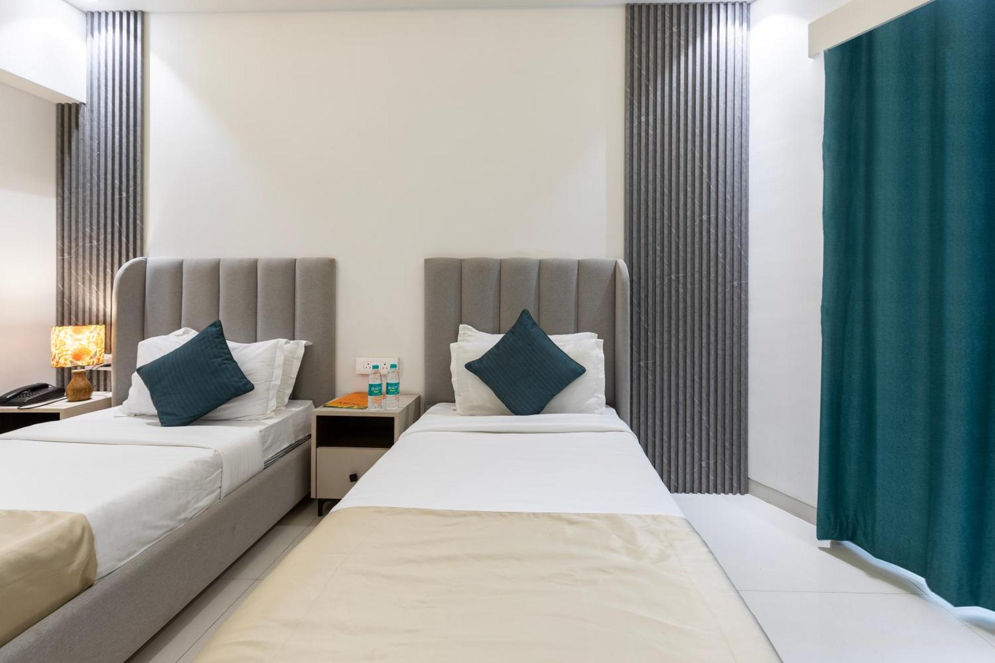 The Orion Premium Suites 뭄바이 외부 사진