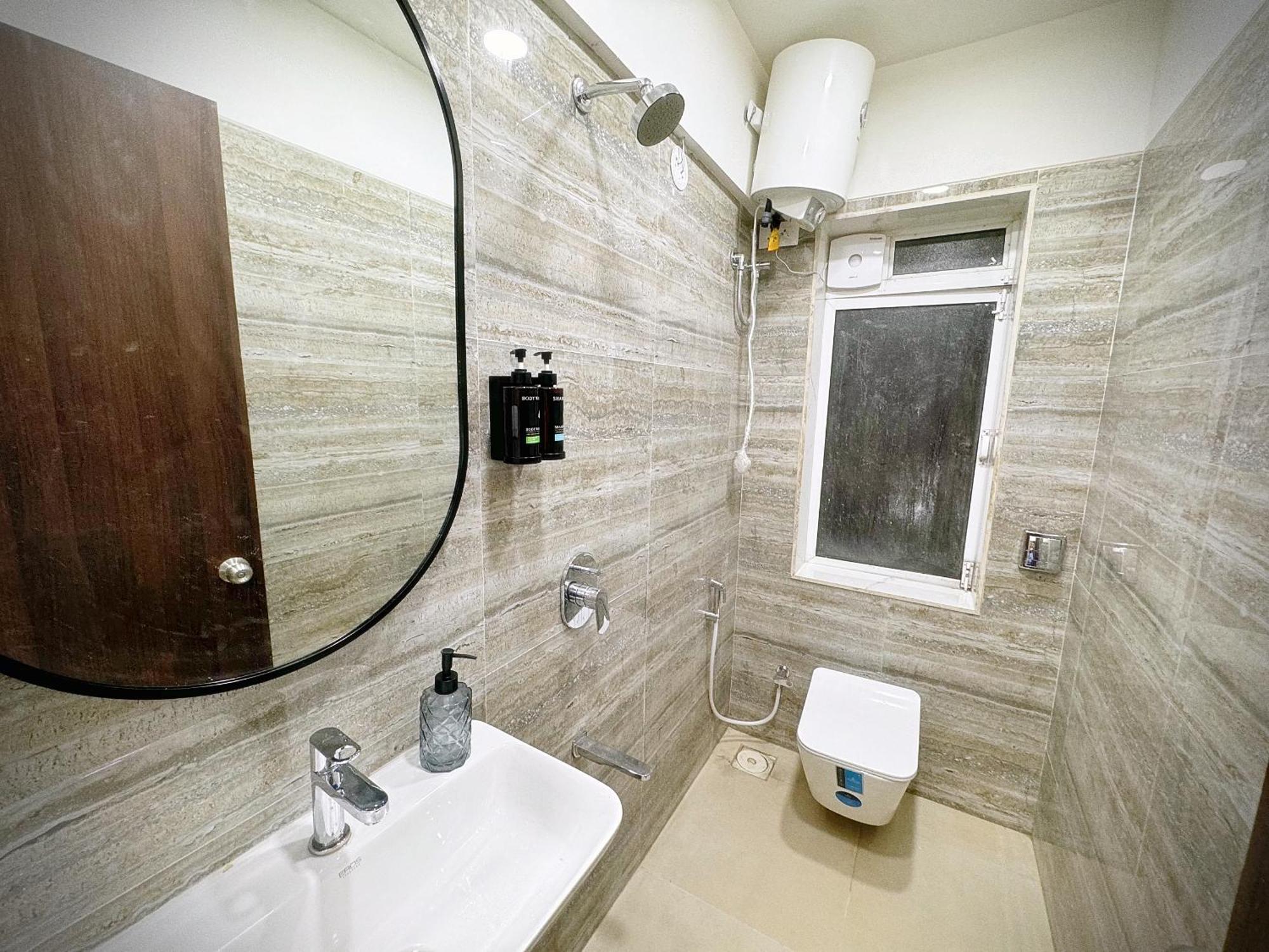 The Orion Premium Suites 뭄바이 외부 사진