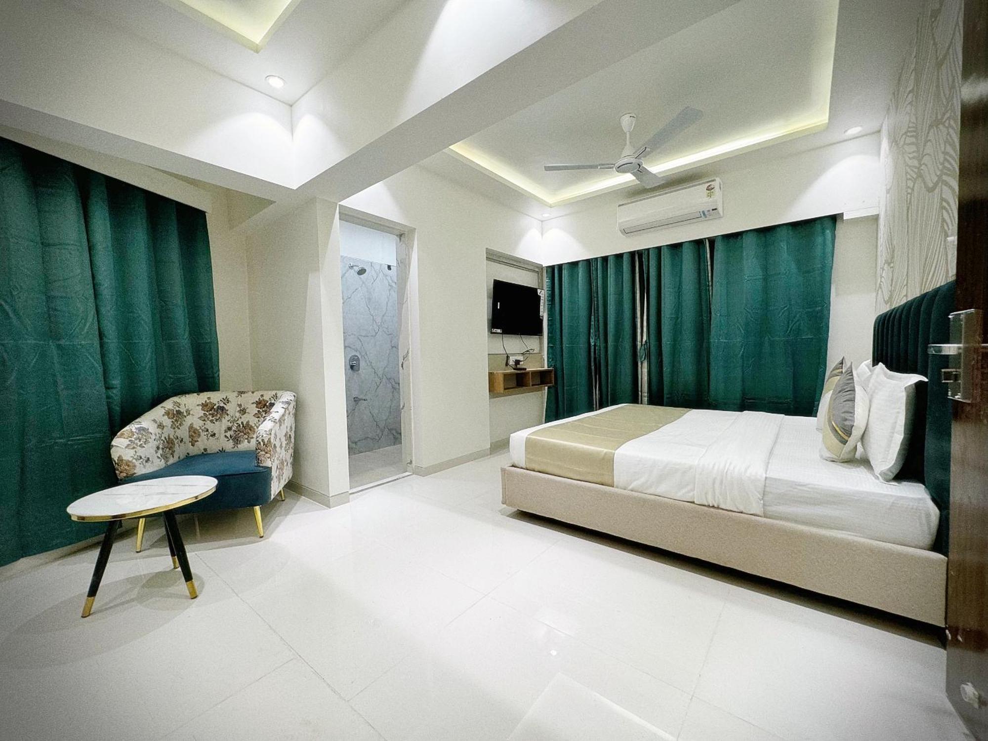 The Orion Premium Suites 뭄바이 외부 사진