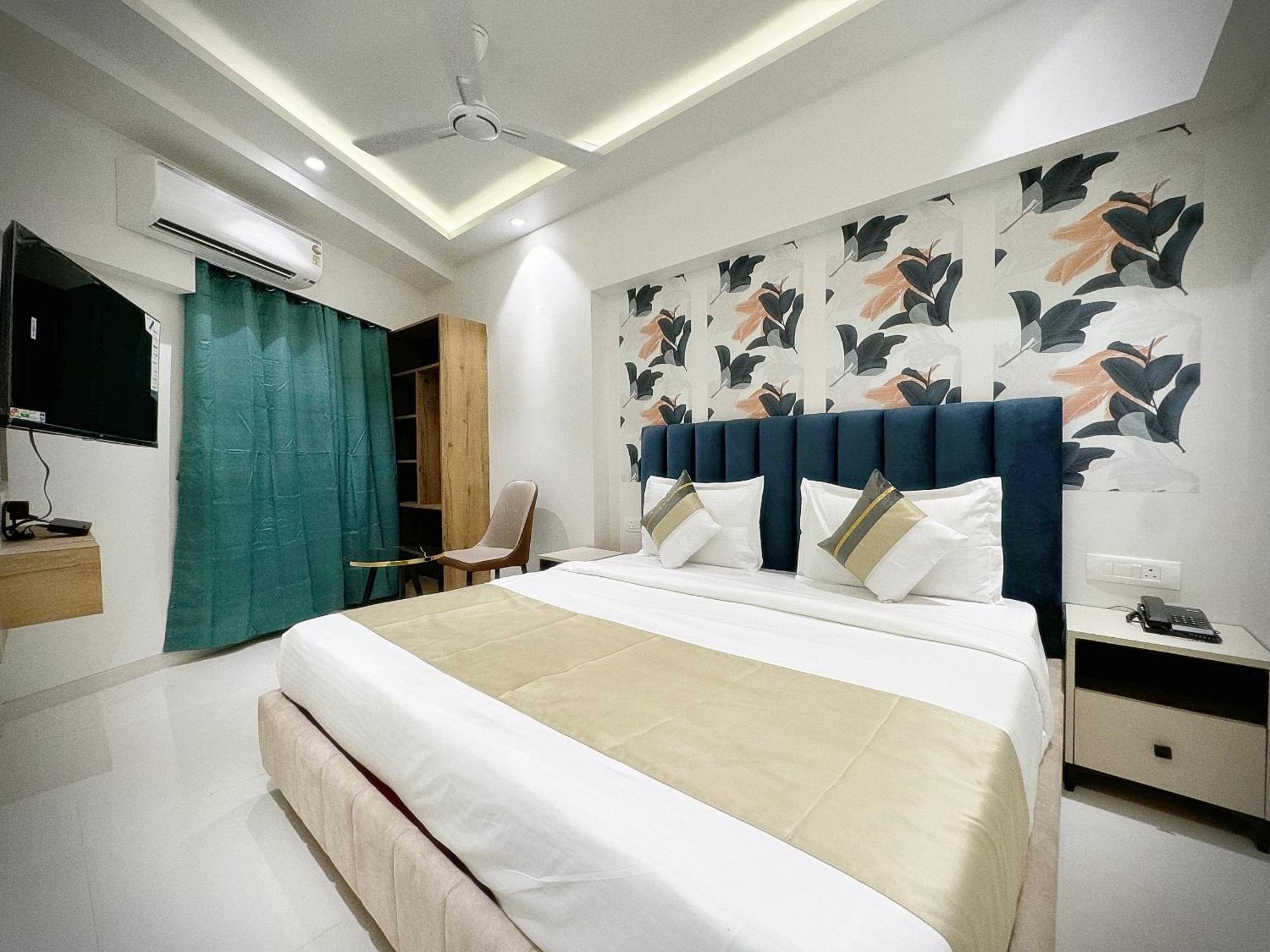 The Orion Premium Suites 뭄바이 외부 사진