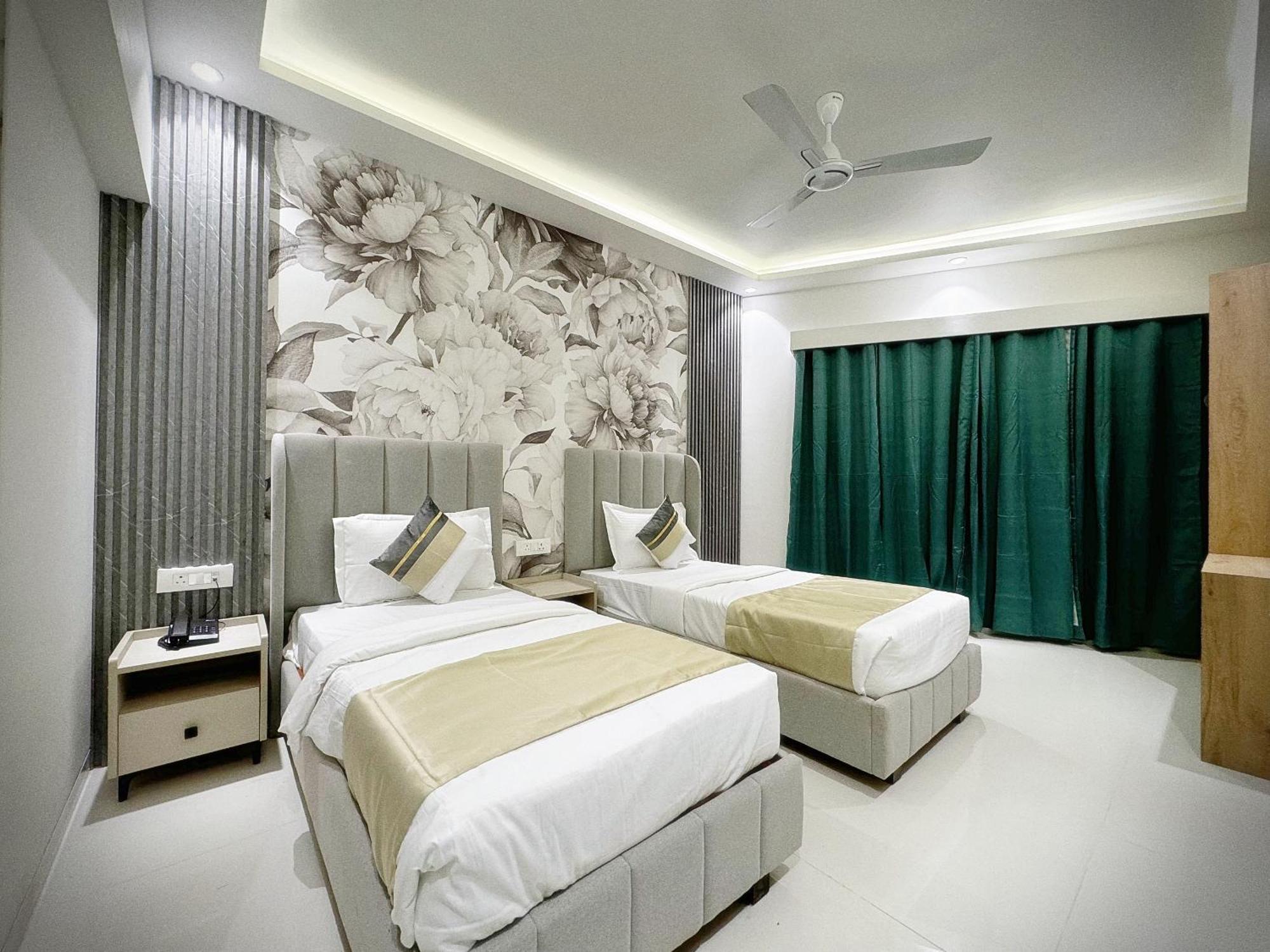 The Orion Premium Suites 뭄바이 외부 사진