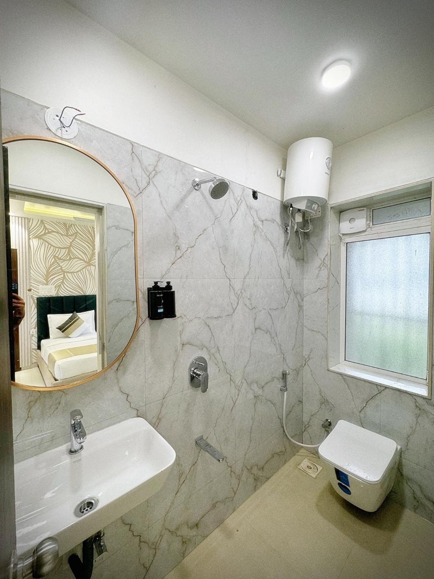 The Orion Premium Suites 뭄바이 외부 사진