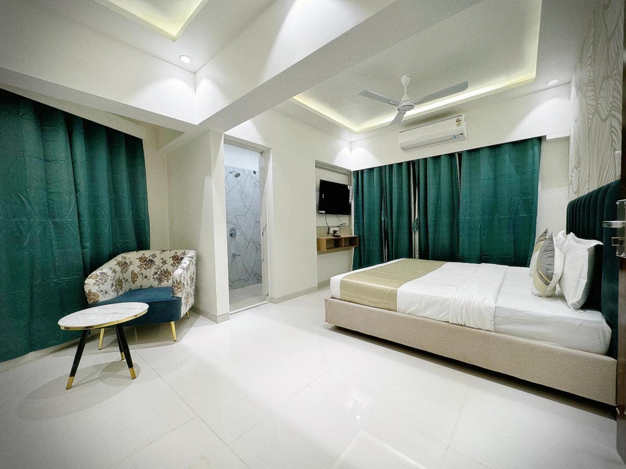 The Orion Premium Suites 뭄바이 외부 사진
