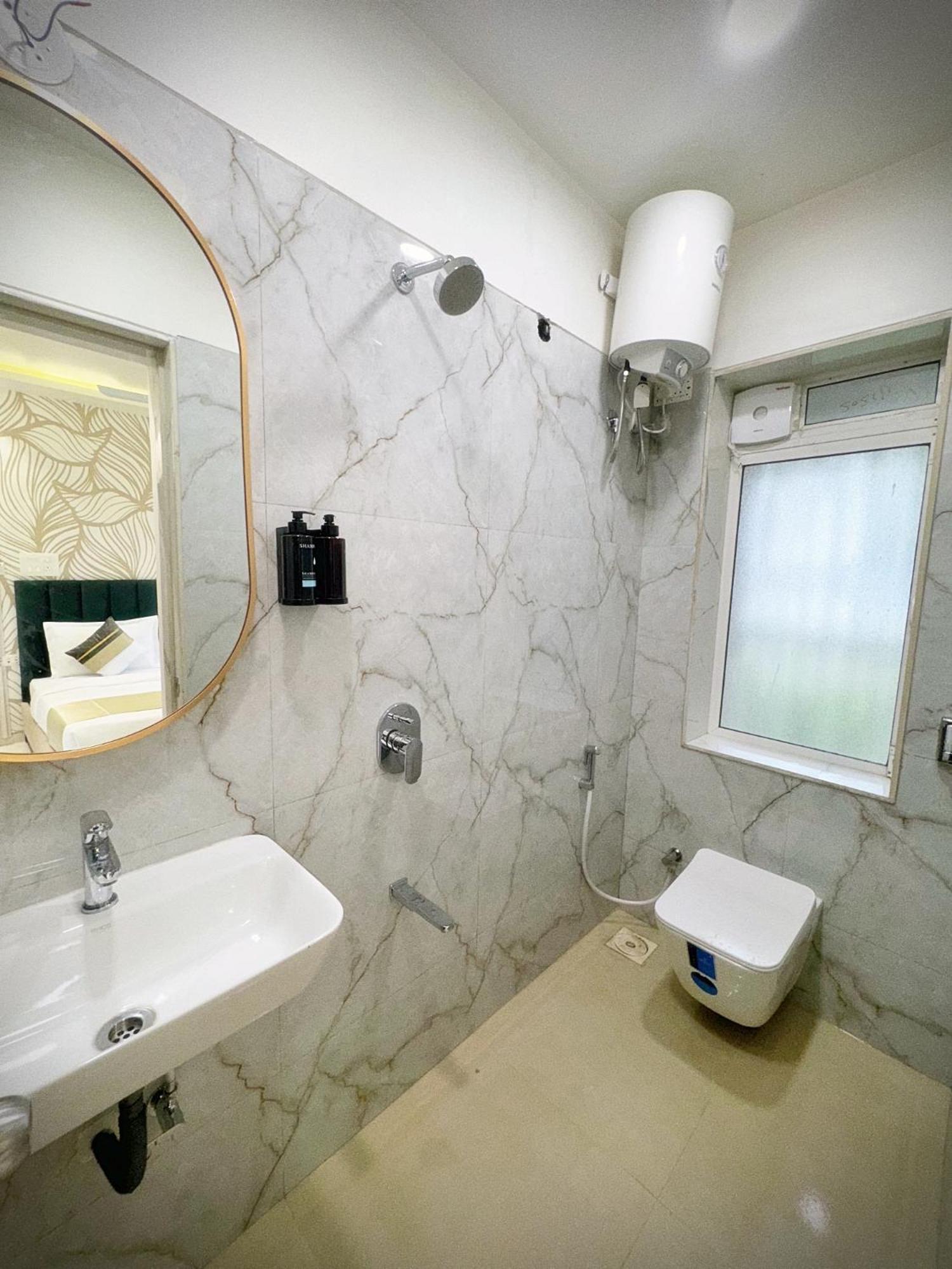 The Orion Premium Suites 뭄바이 외부 사진